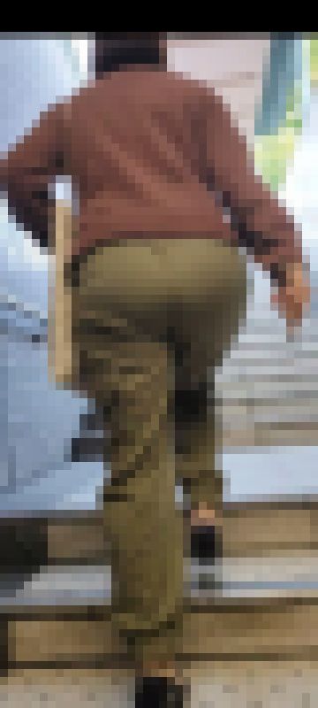 昼下がりのデカ桃巨尻 サンプル画像