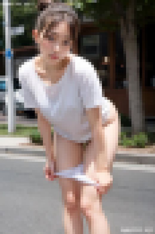 【オナニー音声付】様々な女性に声をかけ「パンツ脱いでください」と言ってみた　サンプル画像3