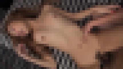 スレンダーボディの20歳フリーターが激しく突かれて快感に耐えきれず喘ぎまくる　サンプル画像3