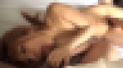 ギャル系の21歳アパレル店員が戸惑いながらも巨根で突かれる快感にアソコはビショ濡れ　サンプル画像2