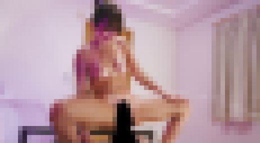 【すごい潮吹き】気持ち良すぎてハメ潮プッシャー‼　サンプル画像2