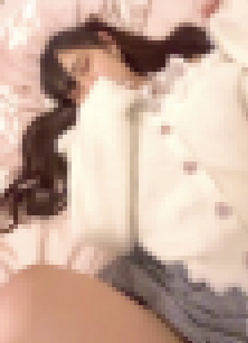 ちょいと！ｾｰﾙ開催中！！4K高画質！！めちゃくちゃ可愛い女子大生！！彼女んちに凸濃厚SEX！！ サンプル画像