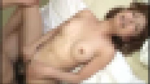 旦那より硬い叔父の鬼マラが膣内で大暴れして種付けされる奥様たち　Part 1 IQPA-071-1　サンプル画像3