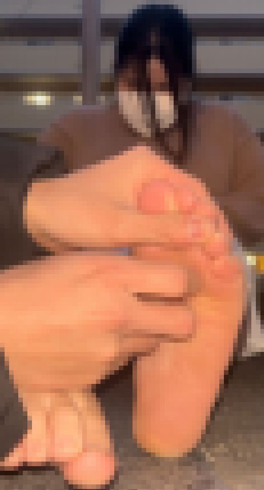 24cm超激弱足裏くすぐりで爆笑！6分10秒　サンプル画像1