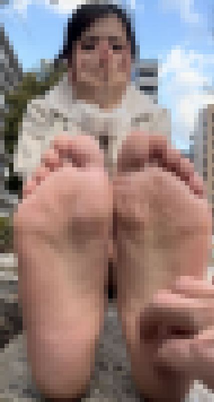 清楚系美女24cm足裏くすぐり！4分11秒　サンプル画像1