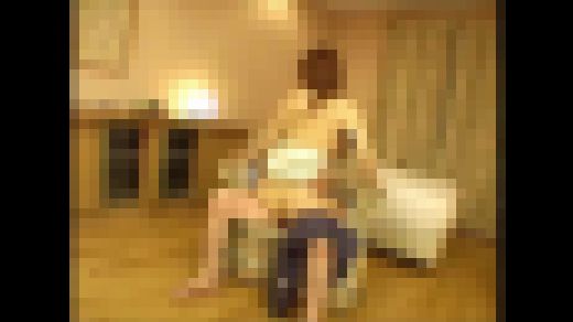 ◆息子の嫁の日々の生態を見て、現役を過ぎたはずの下半身がムクムクと大きくなる年老いた義父が…　綾川萌 27歳の場合　サンプル画像2