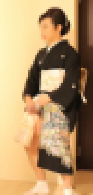 【女装】義理の娘の結婚式に黒留袖母親女装で感動しながらオナニー サンプル画像