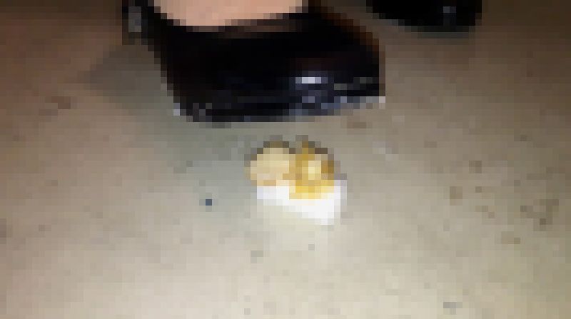 パンプスで寿司踏み潰し1 サンプル画像