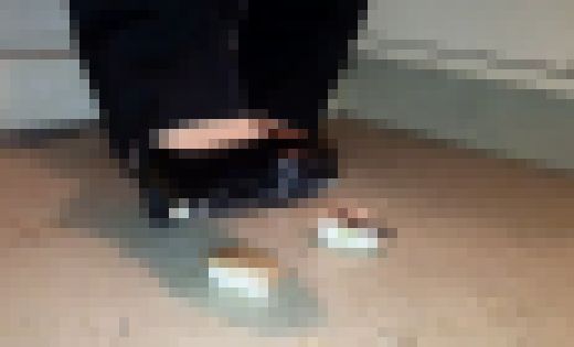 パンプスで寿司踏み潰し2　サンプル画像1