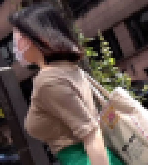超絶鬼クラスのニット乳お姉さん! サンプル画像