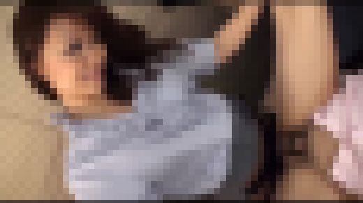 【ジャネス】うだつの上がらないダメ社員に逆セクハラで強○勃起させるサディスティックなOL秘書たち#016 QEDW-006-16　サンプル画像3