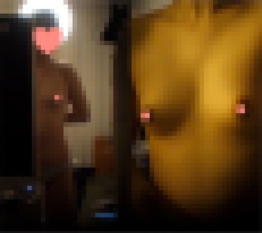 美女の私生活。ミラーの前で妖艶なダンスを裸で披露。目の前50cmの距離におっぱいが！　サンプル画像1