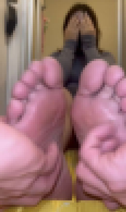 巨乳美女25cm超激弱足裏くすぐりで爆笑！1分47秒　サンプル画像2