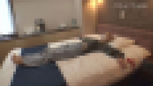 こちょこちょ族　グラドル級の同人モデルは金髪超敏感娘～サード～　すず　21歳　私服編 サンプル画像