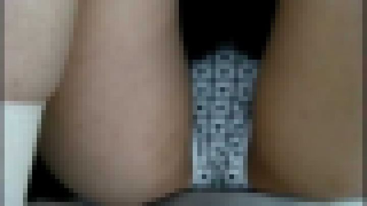 集団パンチラ激撮！処女っぽい素人Ｊ●達の清純パンツを隠し撮りしている危険な映像が流出！　Part 2 IQPA-148-2 サンプル画像