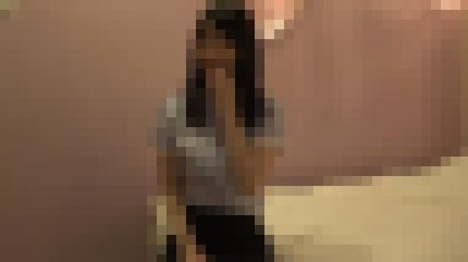 【再販】童顔巨乳の23歳人妻が初ハメ撮りで久しぶりの男根に感じまくり　サンプル画像1