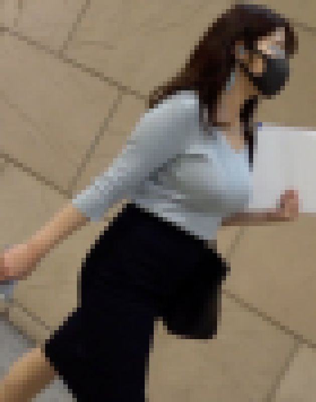 超絶爆揺れな鬼メガ乳美女! サンプル画像