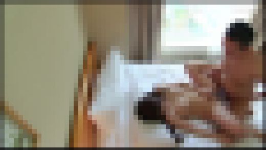 【ブリット】指圧師に際どいところを集中刺激された美人妻の結末！ #002 EQ-344-02　サンプル画像1