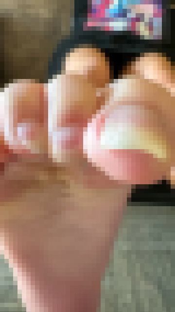 青髪の配信者さんから爪が伸びたよと知らせが来たので撮影した件　サンプル画像2