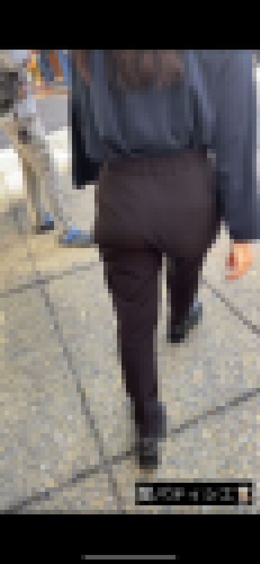 【着衣尻22】オシャレな20代OL　サンプル画像3