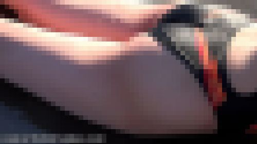 寒がりフェチ動画　海で競泳水着の女子が震えながら泳ぐf865 サンプル画像