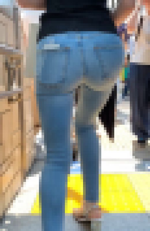 【OLシリーズ】ｷﾀ━(ﾟ∀ﾟ)━!!ガチ美人エロ美尻のスキニーデニムのボイン！【192】　サンプル画像3