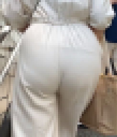 「大迫力の爆尻のセレブ奥様(1名)」 サンプル画像