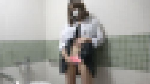 【半額セール！2/29まで】夏盛り女子○生【58】嫌がる女子○生に脱いでもらい騙し討ちからバックで生ハメｗ最後は暴発中出しｗ　サンプル画像1