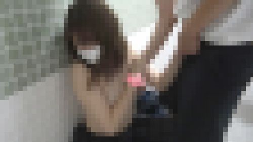 【半額セール！2/29まで】夏盛り女子○生【58】嫌がる女子○生に脱いでもらい騙し討ちからバックで生ハメｗ最後は暴発中出しｗ　サンプル画像2