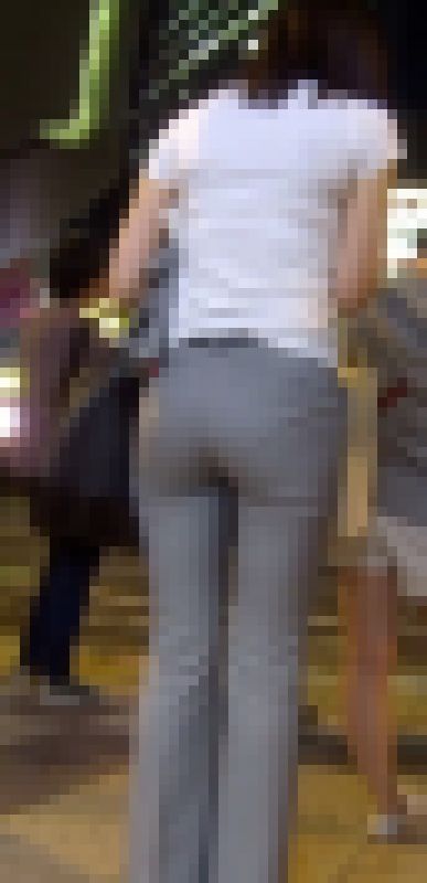 スーパーモデルのパンツスーツスタイル！ サンプル画像