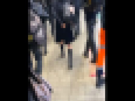 素人痴漢日記１１８TRAIN目★イヤホンで音楽を聴きながら電車を待つ女子の生態　サンプル画像3