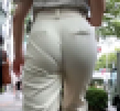 【割れ目への食い込みが見事!】「丸見えPラインと尻肉も見事なハイクラス美女(1名)」 サンプル画像