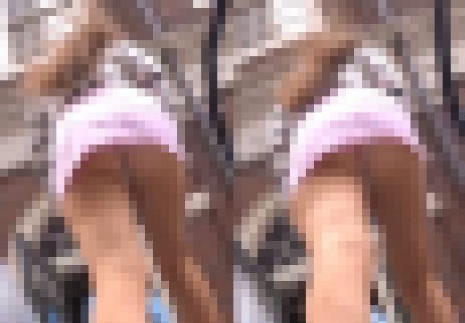 【尻、尻、尻www！！ボリューム満点なお尻を惜しげもなく見せてくれるお姉さんを盗撮！】　サンプル画像2