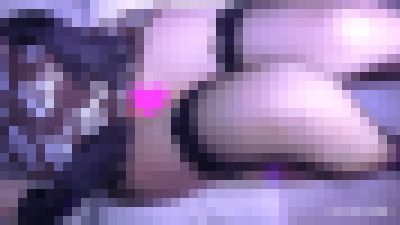【個人撮影ベッド】ベッドの上で寝そべってる姿を観察ボディコン赤Tバック サンプル画像