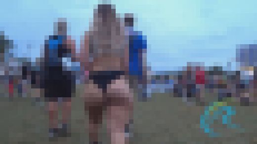 ぼっこんぼっこんデカケツ盛り上がらせる無邪気な肉女登場！　サンプル画像2