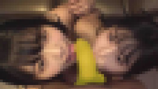 露出好きな美容部員さん～エンジョイ４Ｐ性交～　サンプル画像1