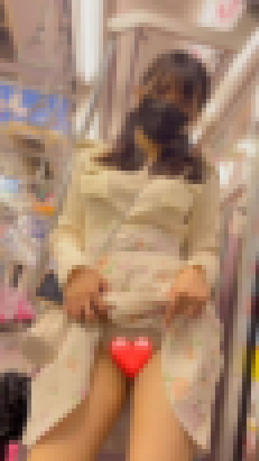 JD盗撮日記13　久しぶりの登場！！この春から大学生！！花柄スカートの激カワ●JDを電車内で盗撮【※完全主観30分超撮影】　サンプル画像2