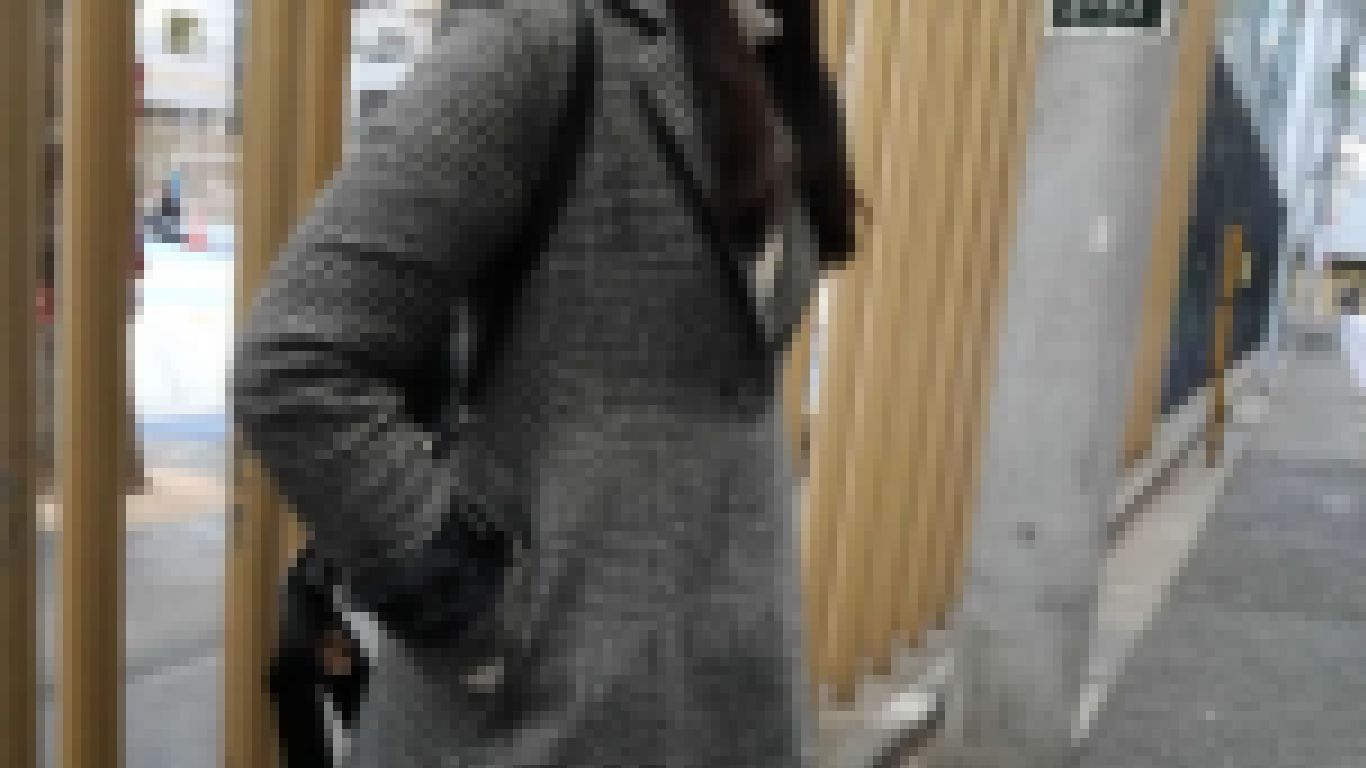 ト〇横の真実４８【１９歳現役大学生まちちゃん②】 サンプル画像