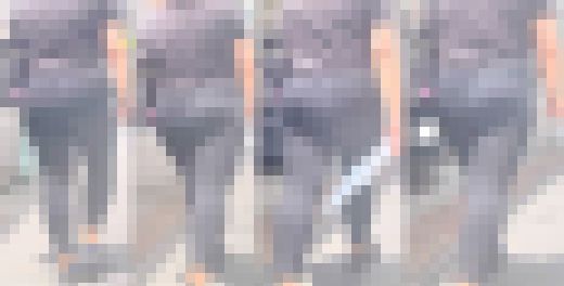 世界に挑む100cm級メガ尻が降臨！濃厚エロボディに暴力的なメガヒップを贅沢にムニュらせて男を誘惑！ 下品なスキニーチノパン 女　サンプル画像1