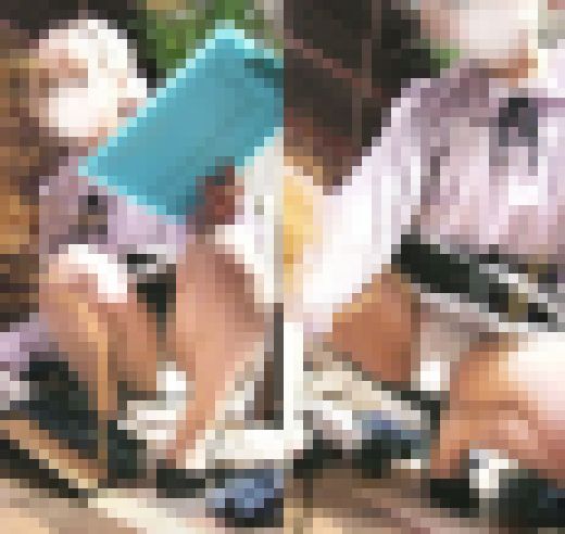 耳元で「　ヘ　ン　タ　イ　♡　」ご褒美ですか？　あどけないあのコの秘密のパンティ　サンプル画像2