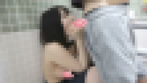 【半額セール!5/7まで】夏盛り女子○生【52】スケベなカラダをの巨乳女子○生が喉奥までチ〇コを突っ込まれ無許可で中出しww サンプル画像2