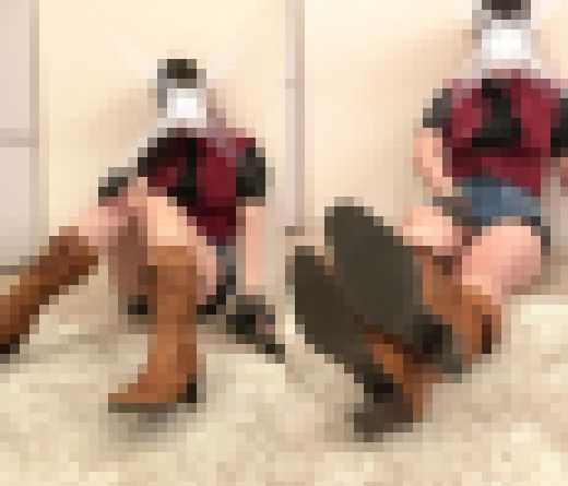 最強のコスプレ姿で座ったりしゃがんだりしてもらった 姉の友達はコスプレイヤー7 サンプル画像3