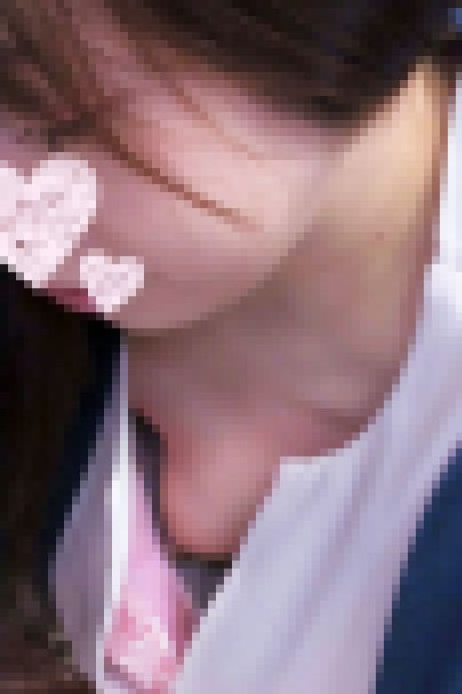 お姉さんのでかい乳首・・・　サンプル画像2