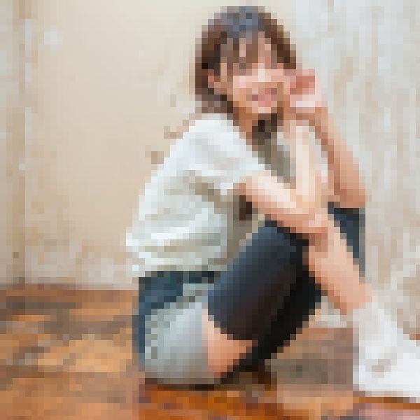 ソックス&スニーカーを履いたお姉さん Vol 10 サンプル画像