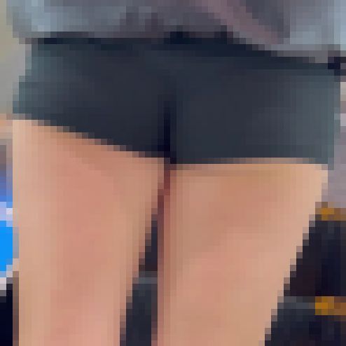 【街撮り】生尻全開！ムチ尻肉JDのエスカ尻 サンプル画像