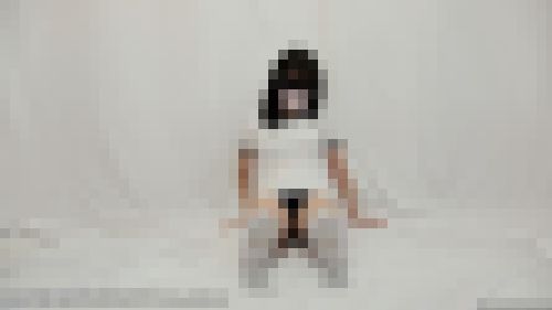 足の指で髪を縛るゴム紐をクラッシュするフェチ動画ff24 サンプル画像