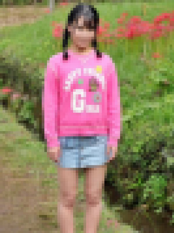 １４３ｃｍの天使を固定して電マ快楽責め…男２人のデカチンを未熟マンコにねじ込み２連続中出し＆ザーメン顔射でおさない顔面を汚した【 サンプル画像