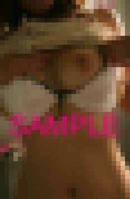 公衆便所内￥交渉!グラマラス淫女は素人売女だった！！　サンプル画像1