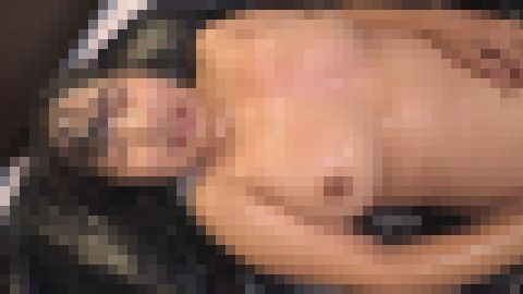 三段腹の肉々しい爆乳美女を変態オヤジみんなでヤッて全身大量ぶっかけで顔面崩壊 サンプル画像1