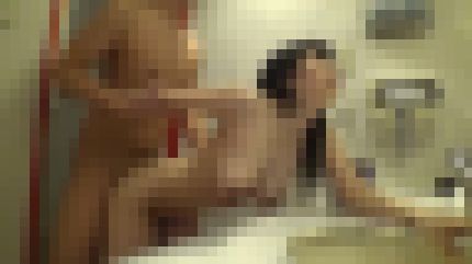 巨乳の22歳看護師が初めての撮影で手マンや挿入で絶叫　サンプル画像3